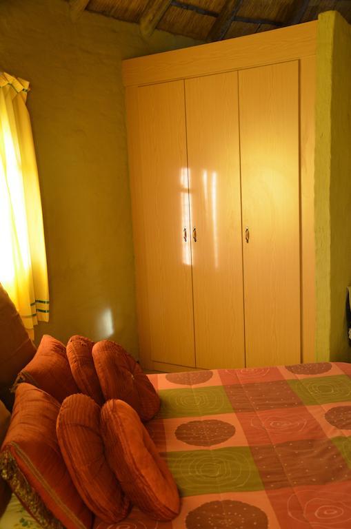 Bama Lodge Rietfontein Kamer foto