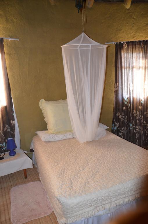 Bama Lodge Rietfontein Kamer foto