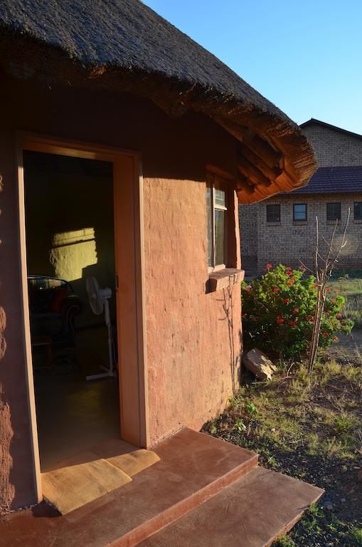 Bama Lodge Rietfontein Buitenkant foto